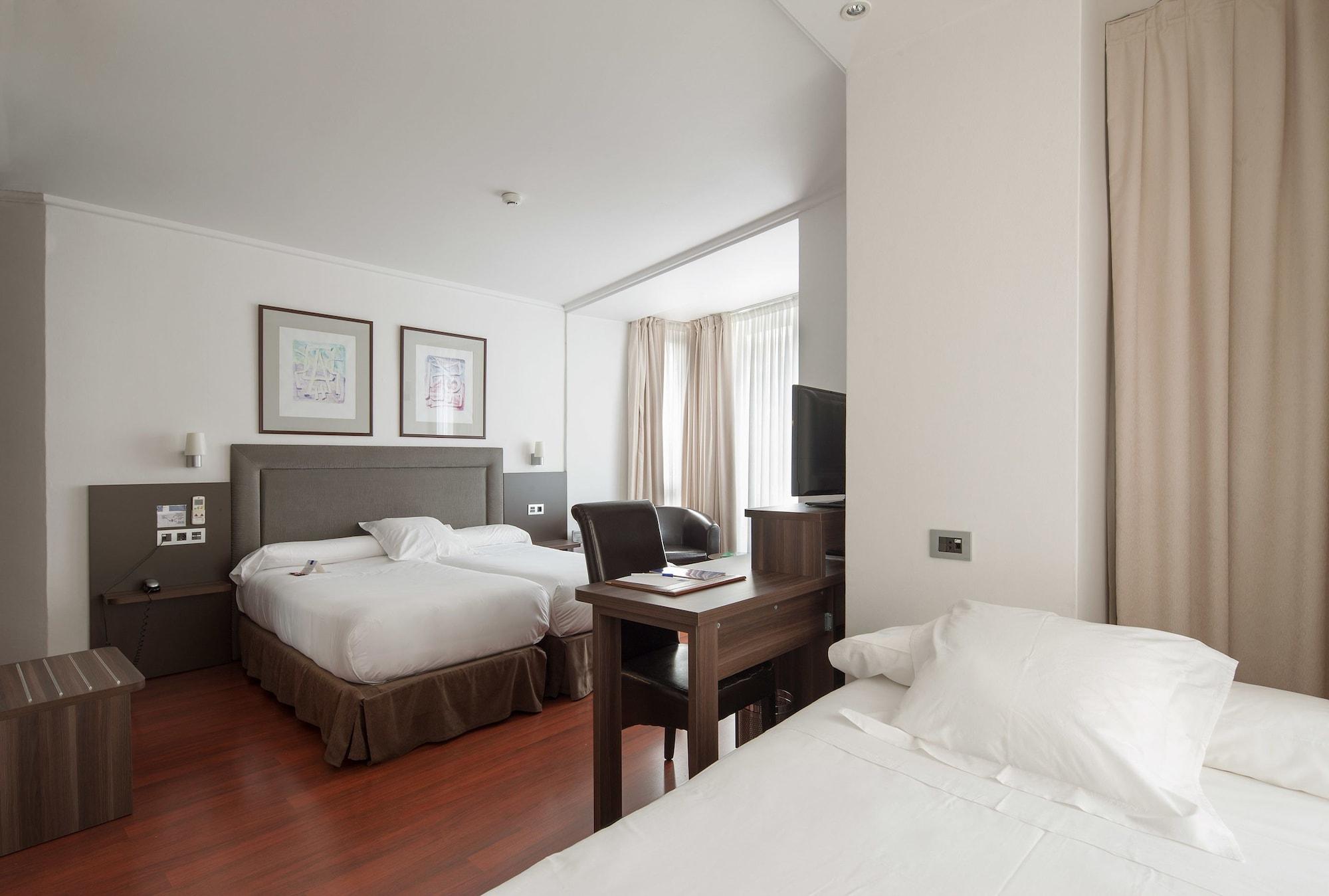 Hotel Yoldi بنبلونة المظهر الخارجي الصورة