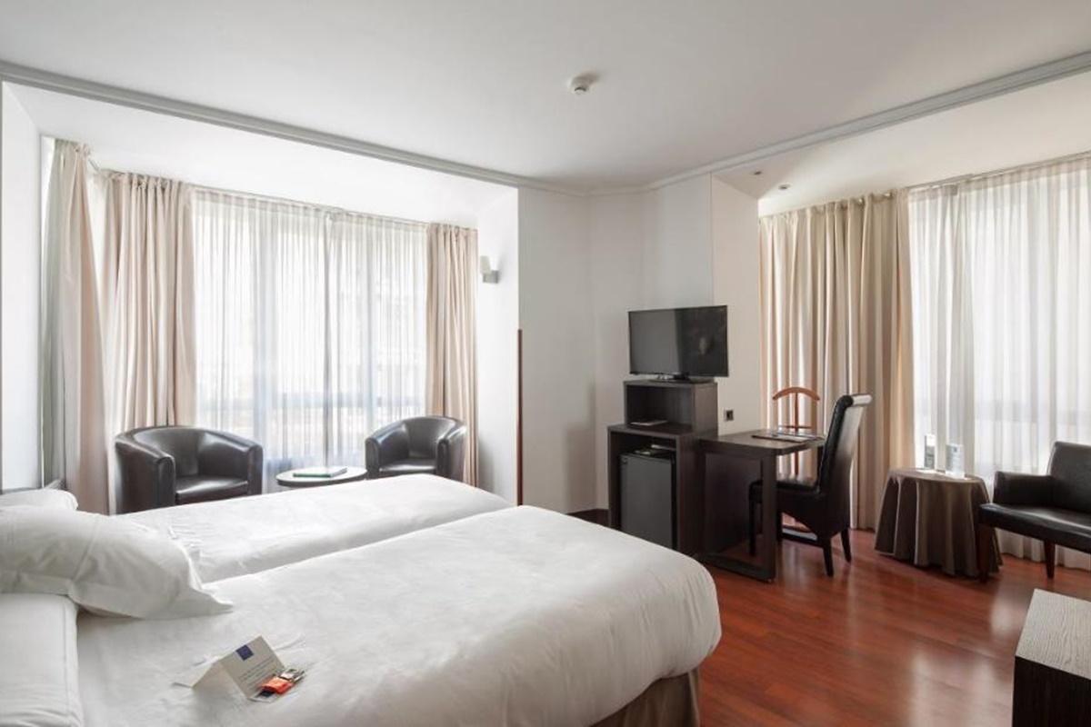 Hotel Yoldi بنبلونة المظهر الخارجي الصورة