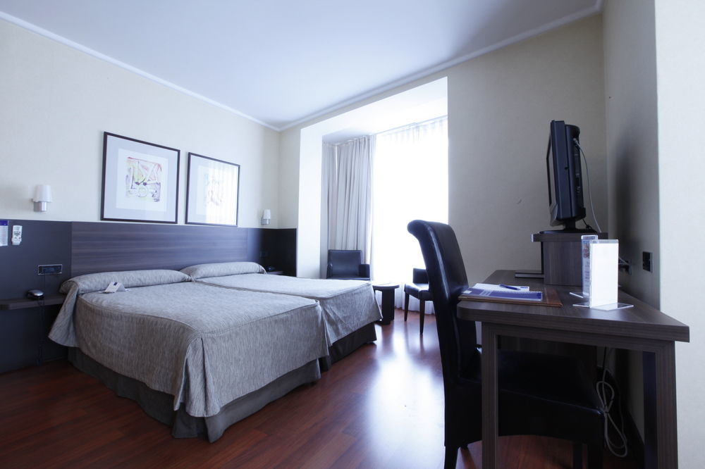 Hotel Yoldi بنبلونة المظهر الخارجي الصورة